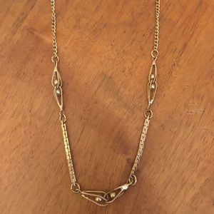 Vintage Gold Tone Necklace 🎉2 for $12🎉